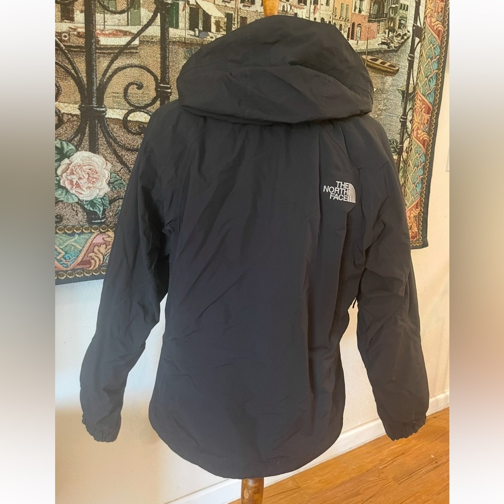 Women North Face Dual layer Jacket. Size Large - Picture 2 of 8